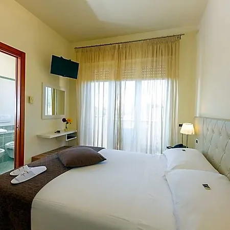 Nuova Sabrina Hotel 3*