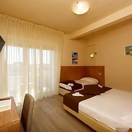 Hotel Nuova Sabrina 3*